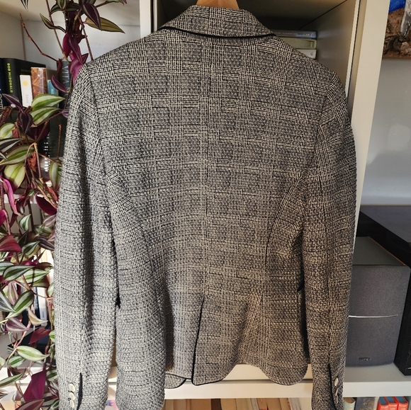 Zara tweed blazer with white buttons - Picture 2 of 6